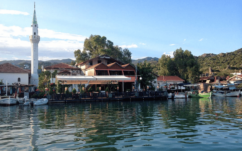 Üçağız köyü