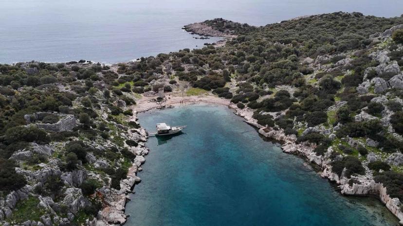 Demre’den Kekova’ya: Korsan Mağaraları ve Bizans Kalıntıları